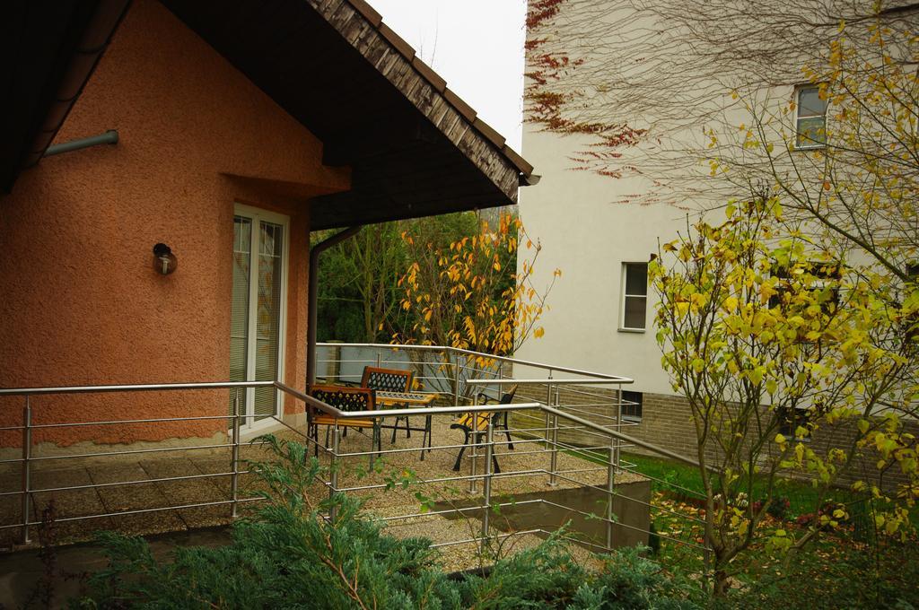 Cozy Gardens Apartments In Praga Exterior foto