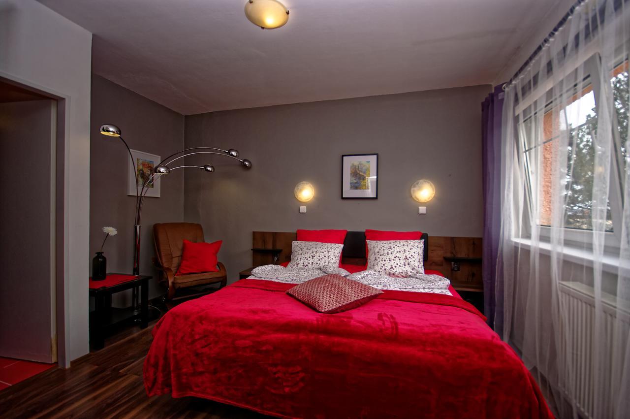 Cozy Gardens Apartments In Praga Exterior foto